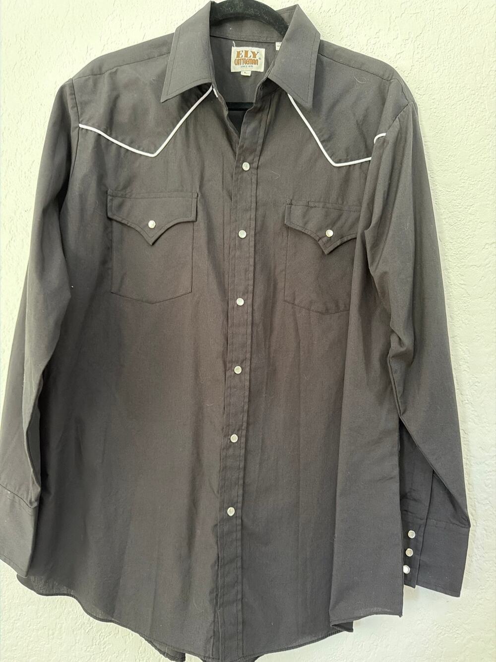 Ely Cattleman large button down shirt